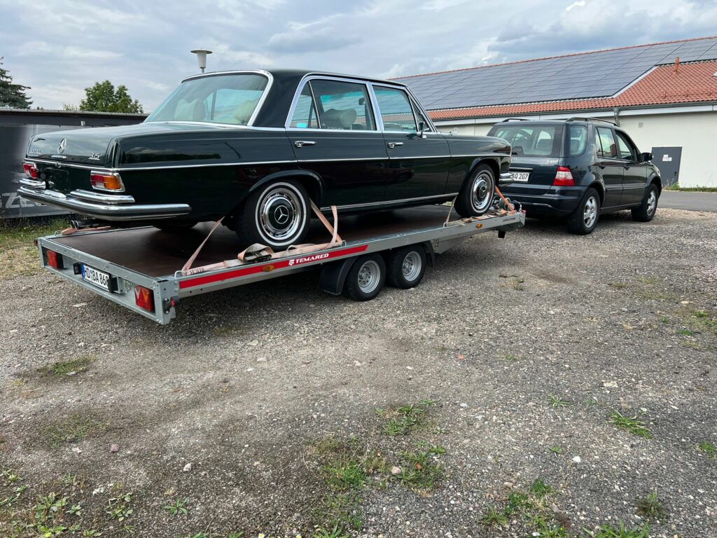 Klassischer Mercedes als Sammlerfahrzeug