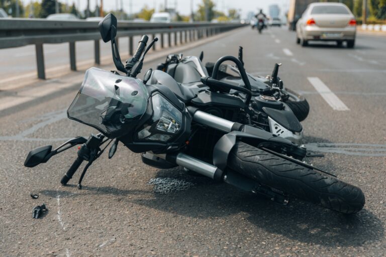 Wir kommen zum Motorrad